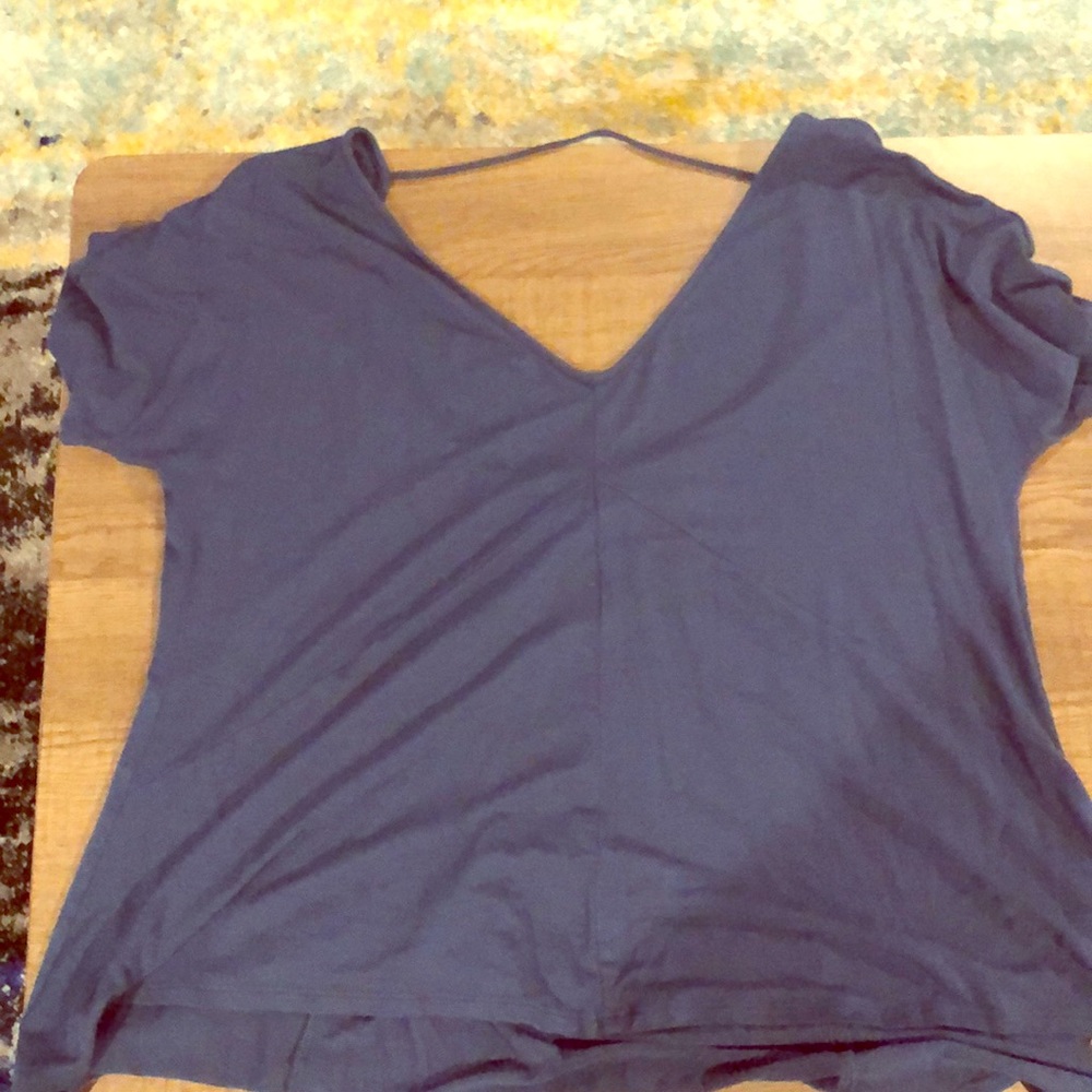 Lucy Low back Medium workout top (loose)